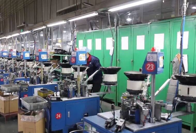 高鐵技術(shù)轉(zhuǎn)讓其實不是問題,我即使把全套中國圖紙和標(biāo)準(zhǔn)都發(fā)給你越南,